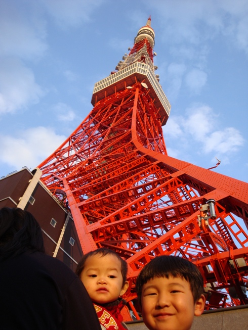 aya in tokyo tower